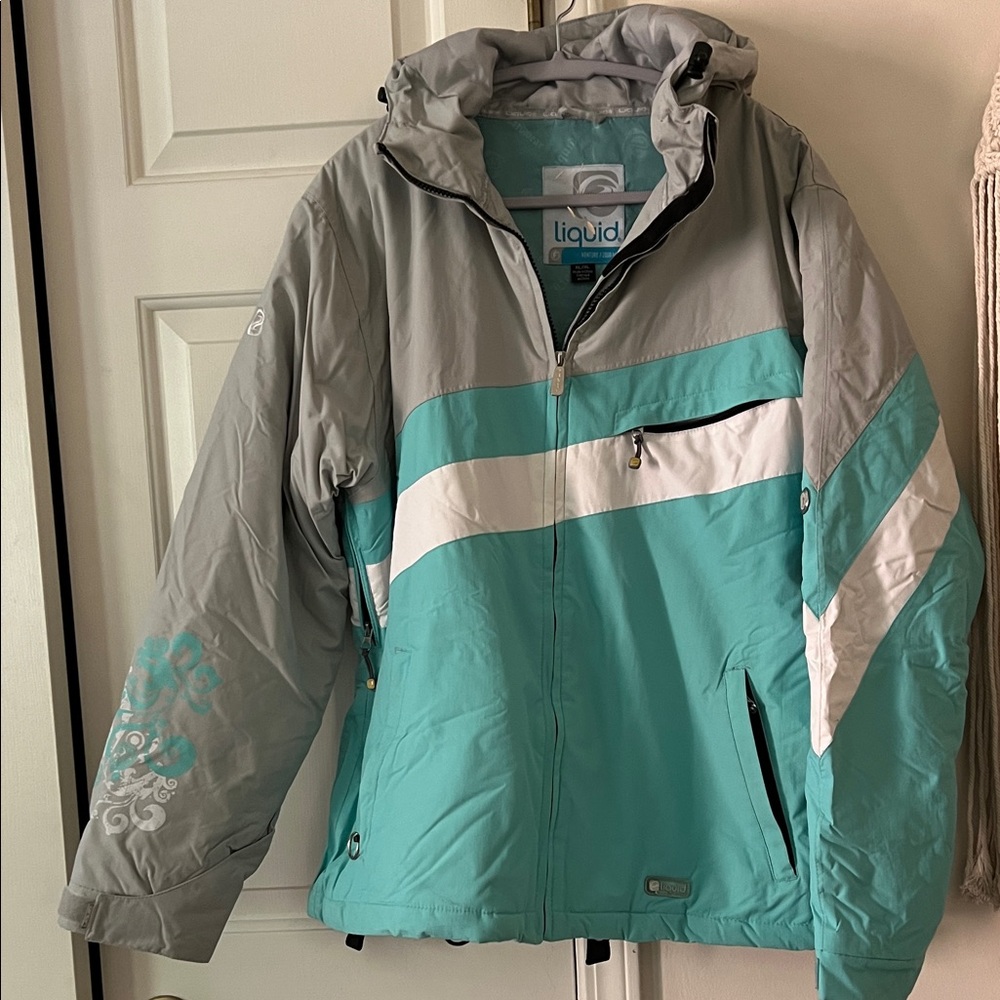 Liquid womens size XL ski/snowboard jacket